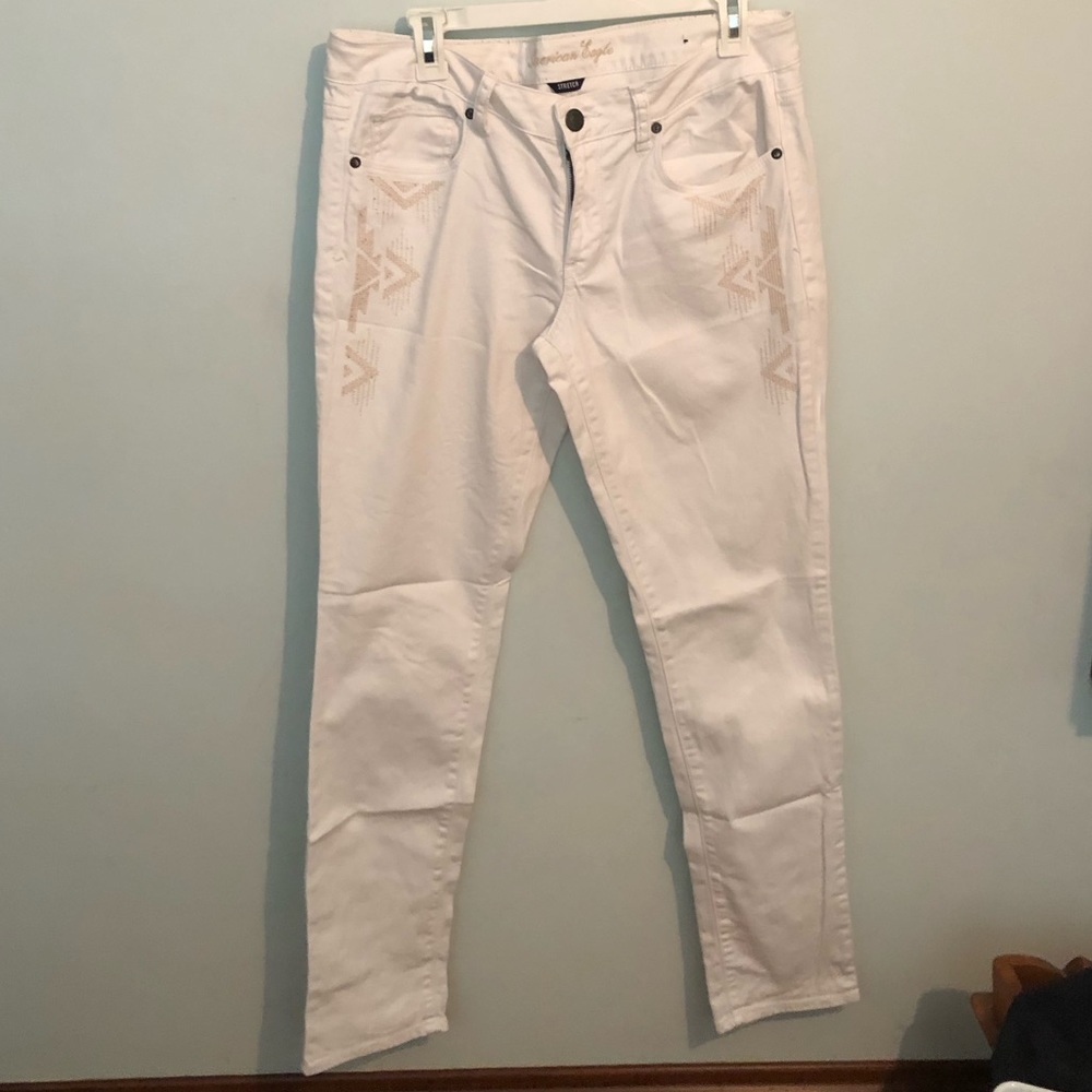 AMERICAN EAGLE WHITE SKINNY JEANS